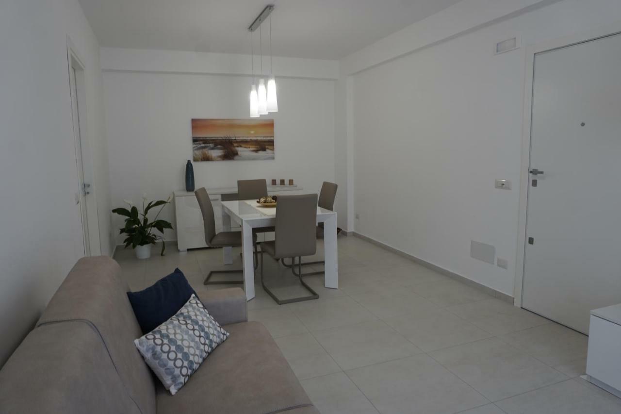 Casa Gise Lägenhet Aci Castello Exteriör bild