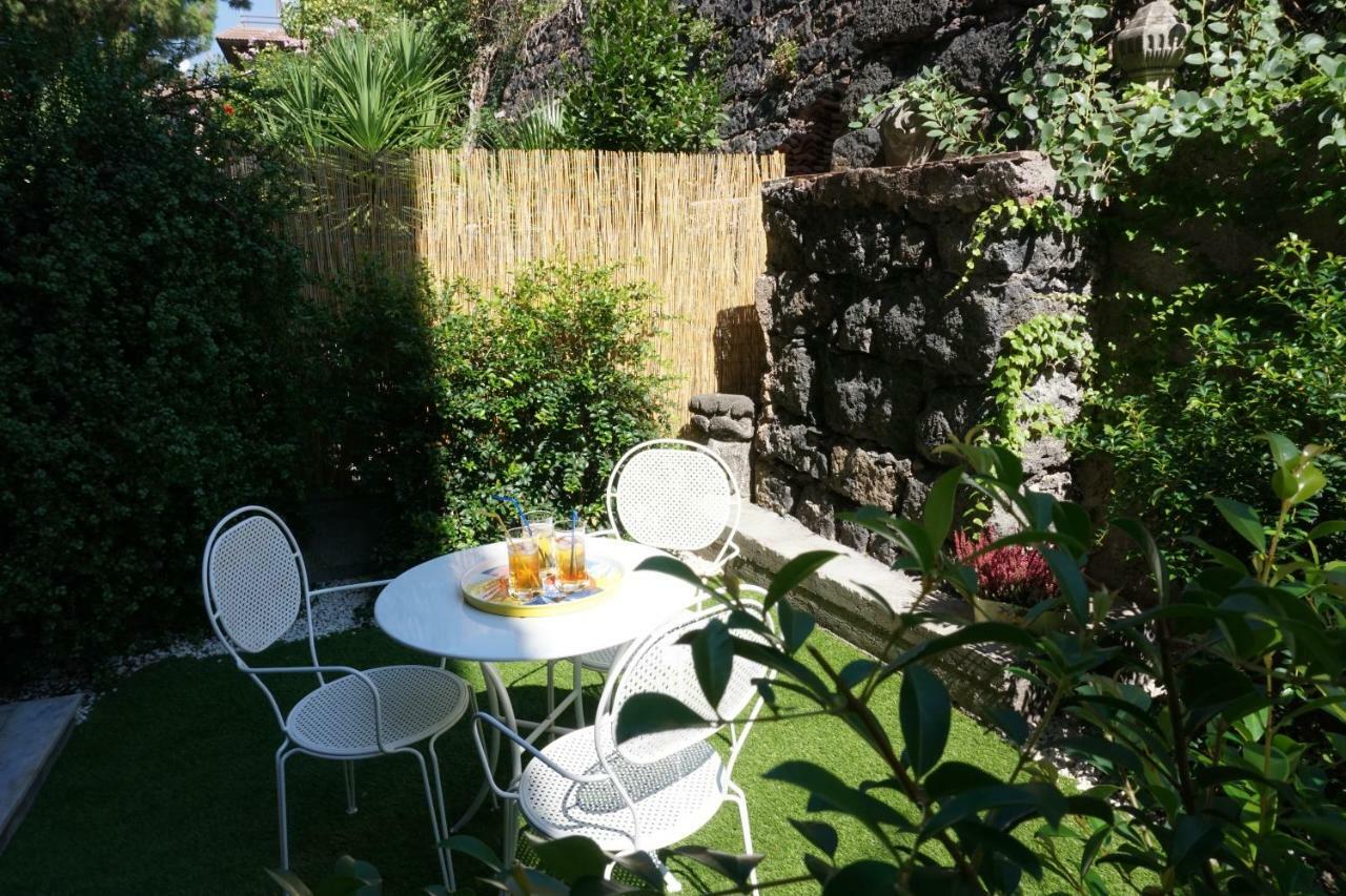 Casa Gise Lägenhet Aci Castello Exteriör bild